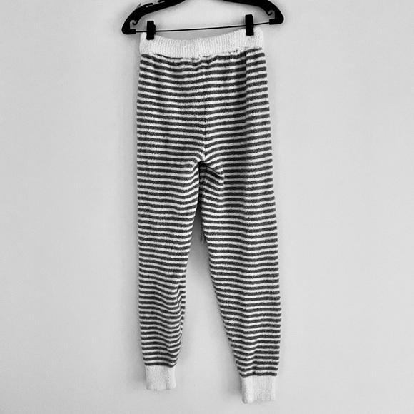 Striped Sweatsuits Lounge Set - Picture 10 of 14